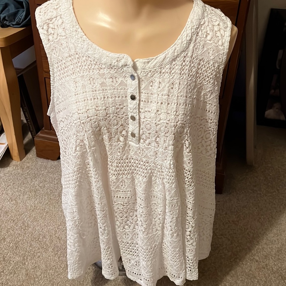 New Directions white lace tunic tank top